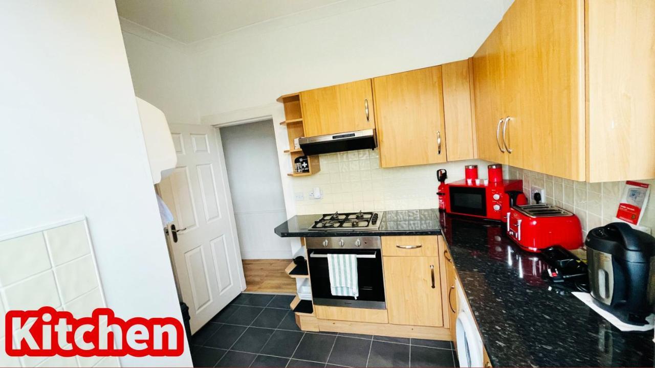 2 Bedrooms Entire Apartment Self Check In Kelty Extérieur photo
