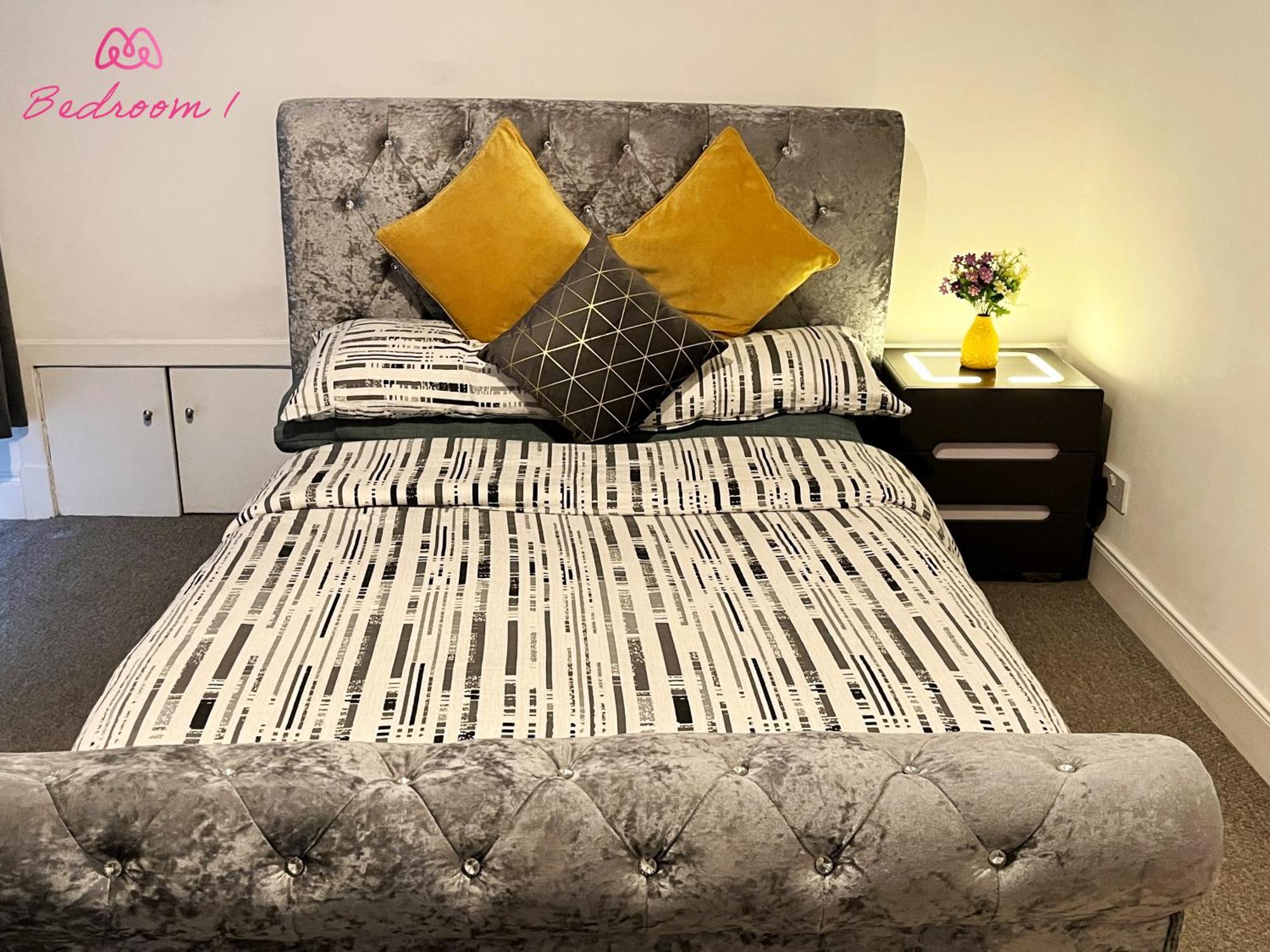 2 Bedrooms Entire Apartment Self Check In Kelty Extérieur photo