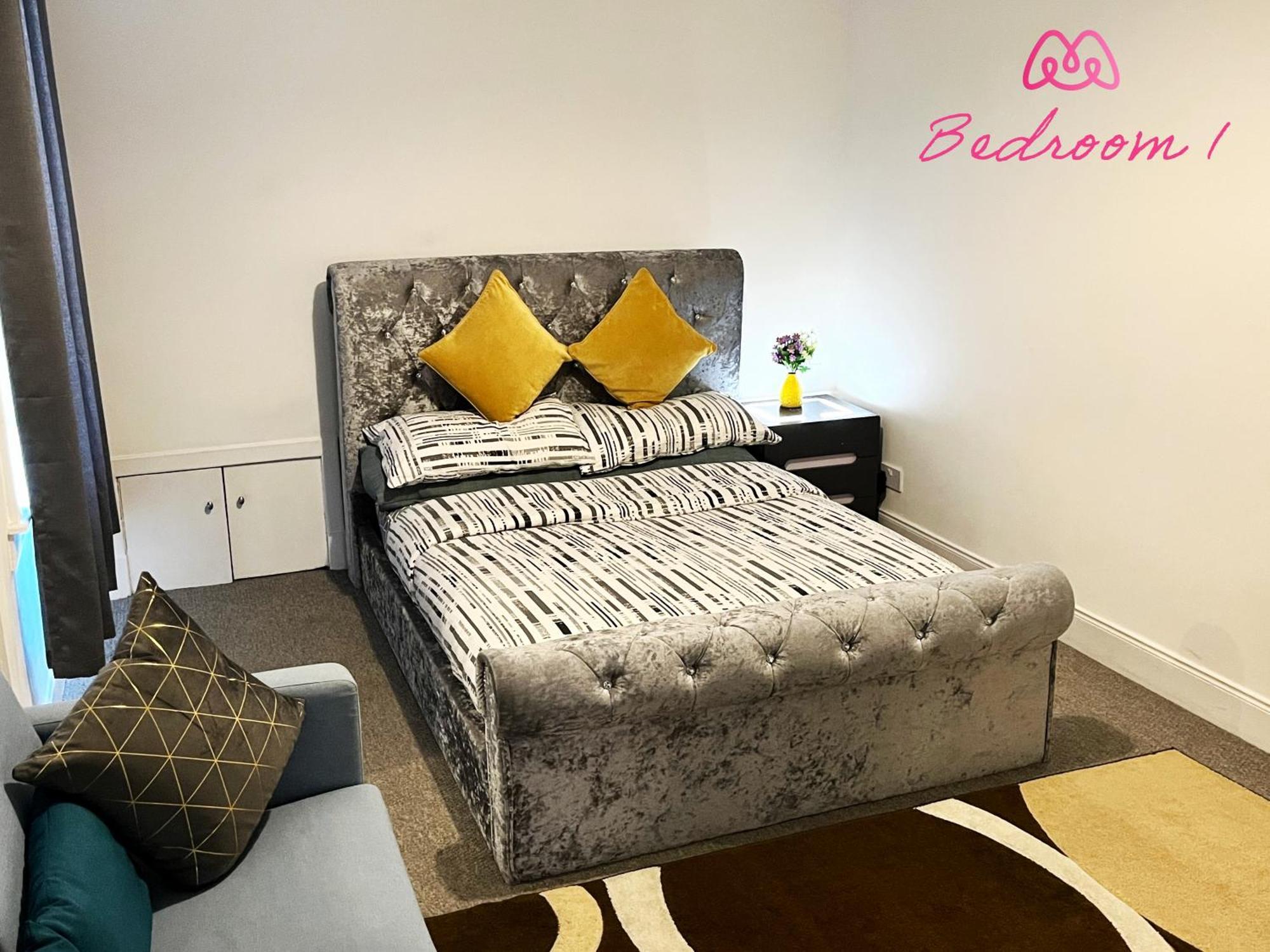 2 Bedrooms Entire Apartment Self Check In Kelty Extérieur photo