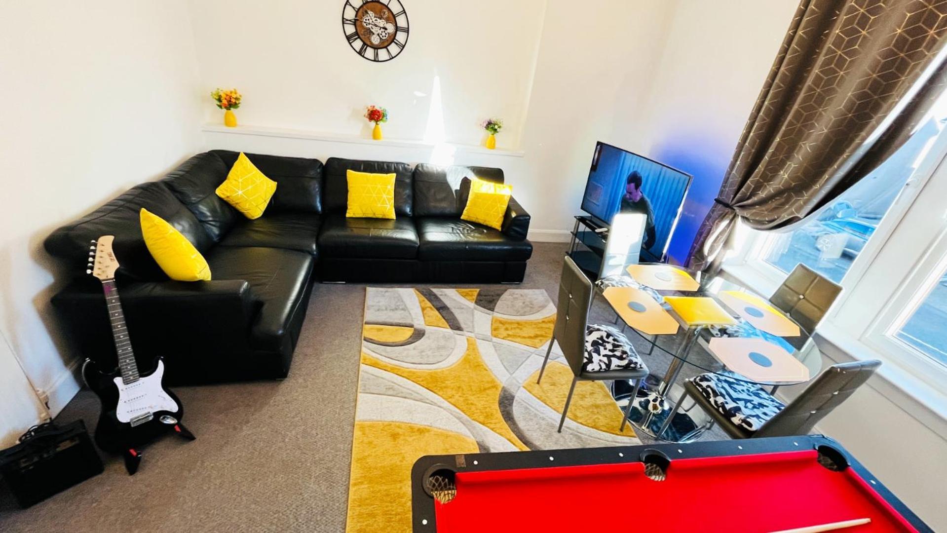 2 Bedrooms Entire Apartment Self Check In Kelty Extérieur photo