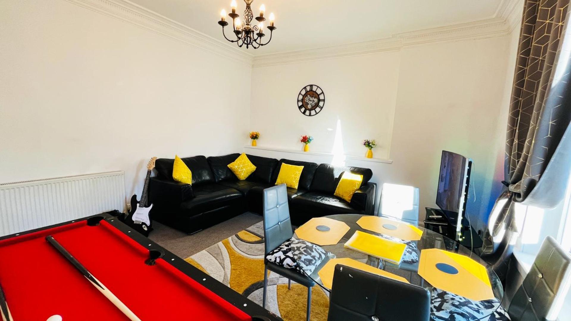 2 Bedrooms Entire Apartment Self Check In Kelty Extérieur photo