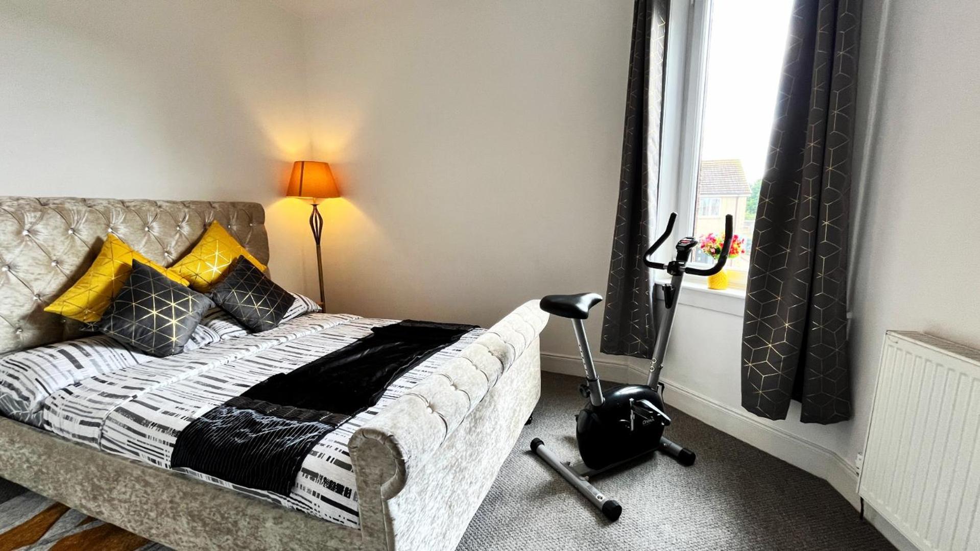 2 Bedrooms Entire Apartment Self Check In Kelty Extérieur photo